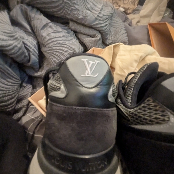 LV sneaker black color in perfect condition size 43 100% authentic/  Mercari - Picture 3 of 16